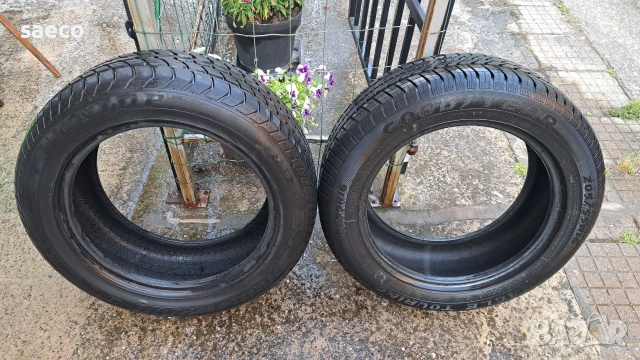 Продавам две летни единични гуми Goodyear и Dunlop с размер 205 55 16