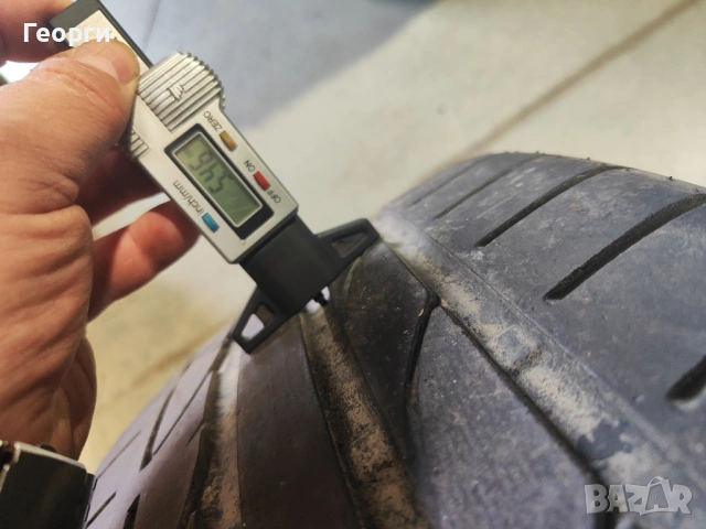 2бр.летни гуми 235/40/19 Bridgestone, снимка 2 - Гуми и джанти - 54186026