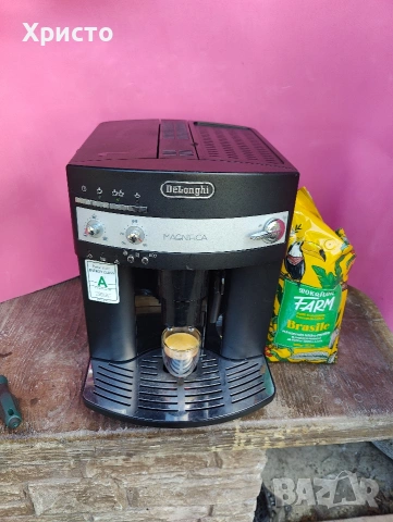 кафемашина Delonghi magnifca подарък кафе , снимка 3 - Кафемашини - 54787400