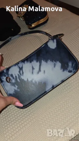 Оригинални дамски чанти и портмонета - Coach, Guess..., снимка 4 - Чанти - 55385866
