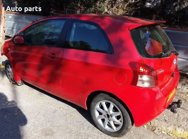 спойлер Toyota Yaris