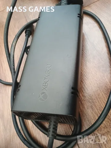 XBOX 360 E MODEL 250 GB, снимка 6 - Xbox конзоли - 55597596