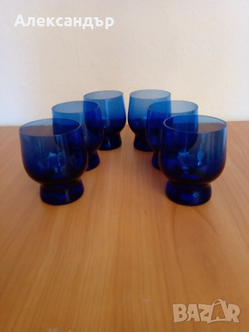 Чаши кобалтово стъкло, снимка 2 - Чаши - 53965571