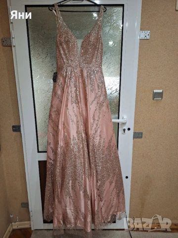 Абитуриетски рокли 