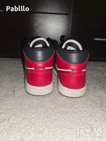 обувки Air Jordan 1 номер 37,5, снимка 4 - Спортно елегантни обувки - 54445635