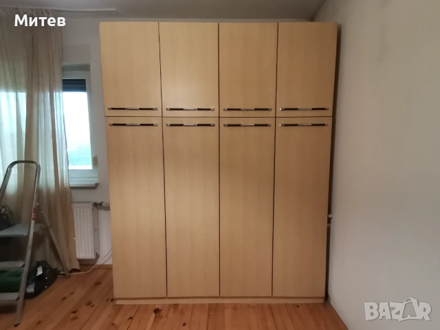 Четирикрилен Гардероб с надстройка