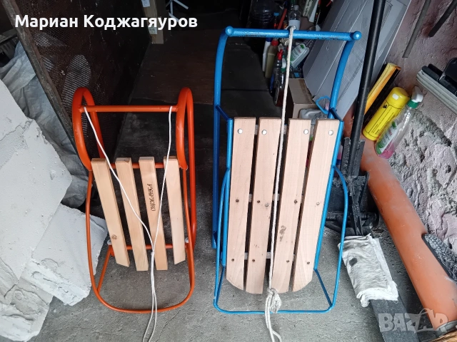Детска шейна.