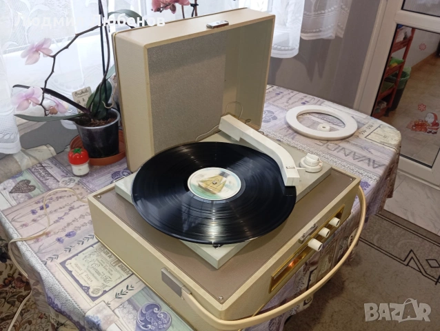 Немски лампов грамофон 