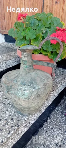 Много стар и рядък меден съд
