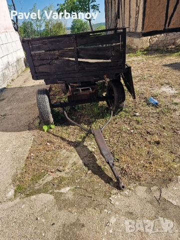 Продавам ремърке за трактор много здраво