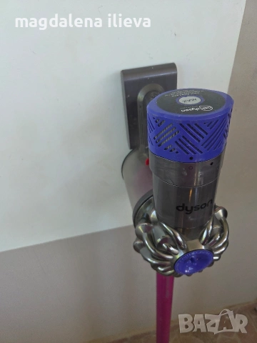 Безжична ръчна вертикална прахосмукачка Dyson, снимка 5 - Прахосмукачки - 54542769