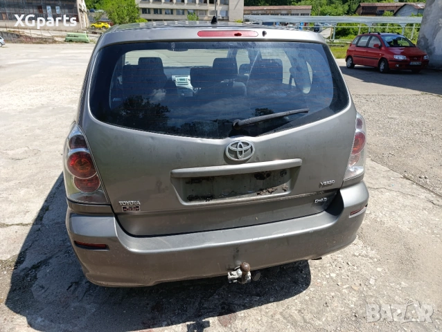 Toyota Corolla Verso 2.2d4d 136 к.с. 2005г. На Части, снимка 4 - Автомобили и джипове - 54739216