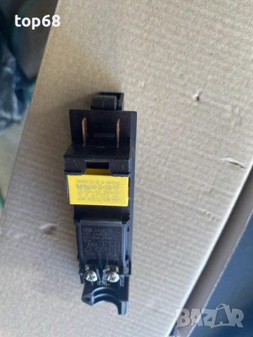 Пусков ключ за ъглошлайф Бош Bosch GWS  GWS 20-230, PWS 1900, PWS 1800, снимка 2 - Резервни части за машини - 55681944