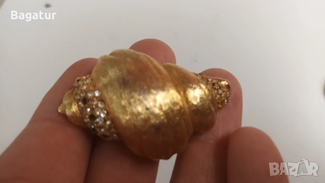 Винтидж стара брошка позлата,раковина,, снимка 4 - Антикварни и старинни предмети - 54044210