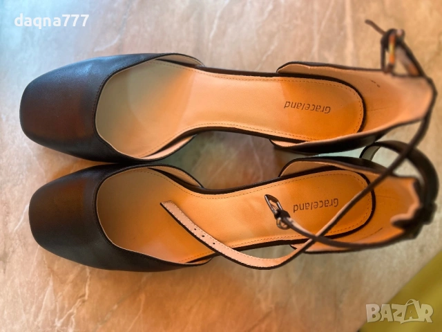 Дамски обувки 42 номер Германия, снимка 3 - Маратонки - 54351208