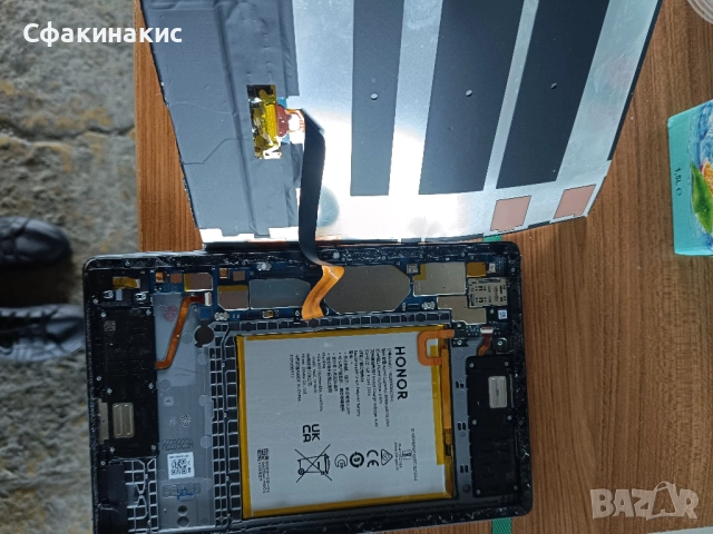 За части всичко работи без дисплея. Honor Pad X8 10.1 inch AGM3-W09HN Wifi 128GB (6GB RAM)., снимка 3 - Таблети - 54898669