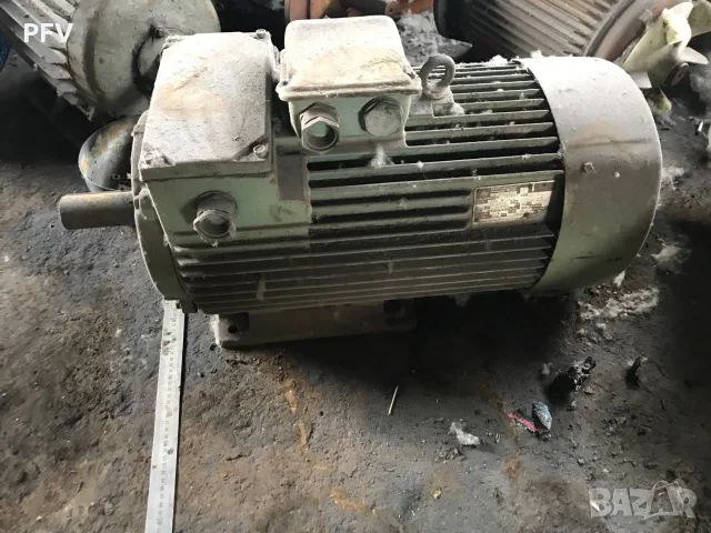 Продавам кранов двигател SMH(аналог SMP) 160 L6 A , снимка 2 - Електродвигатели - 55673302