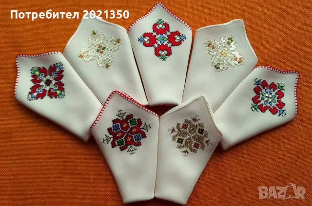 Ръчно бродирани копринени кърпички - български, автентични мотиви , снимка 2 - Ръчно изработени сувенири - 55337176