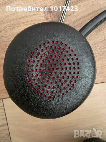 Безжични слушалки PLANTRONICS Voyager Focus UC, снимка 4 - Слушалки за компютър - 55541890