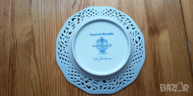 Порцеланова декоративна чиния за стена Schumann Arzberg, серия„Blåklocka“ (Синя камбанка), снимка 10 - Декорация за дома - 54617607