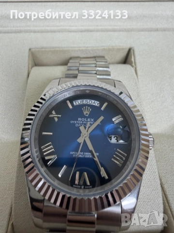 Rolex Day-Date 40mm President
Bracelet Blue Ombre Dial, снимка 2 - Мъжки - 55608745