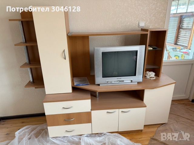 Продавам секция