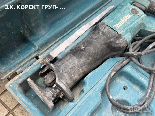Саблен трион Makita JR3051T, снимка 2 - Триони и циркуляри - 54390411