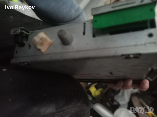 RENAULT MEGANE 6 Disc CD Changer 8200084437, снимка 4 - Части - 54804037