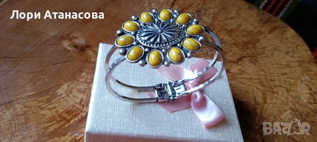 Дамска ретро модна гривна в минималистичен стил, с жълти камъни , флорален дизайн със закопчаване