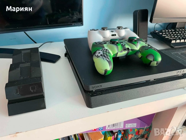 Playstation 4 slim 