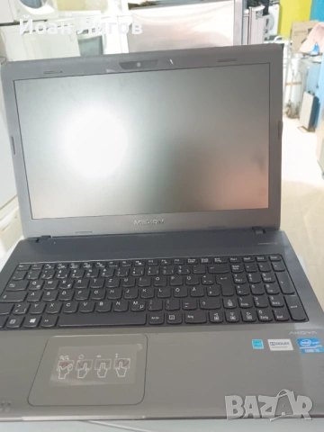 Лаптоп Medion Akoya – i3, 8GB RAM, 1TB HDD, снимка 2 - Лаптопи за дома - 54024997