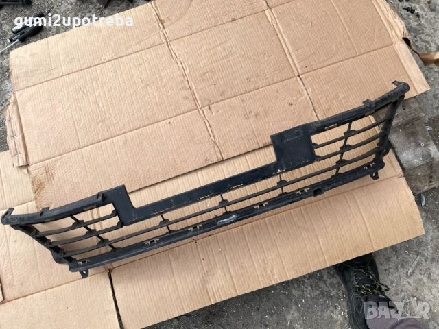 Средна Решетка Предна Броня 622548416R Renault Talisman 2017г 147kW