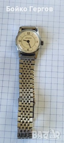 Винтидж дамски часовник GUB GLASHUTTE 17JW. Стоманена каса . Работи Перфектно. , снимка 6 - Дамски - 54326537