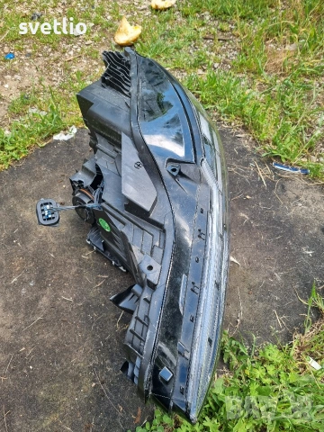 ляв фар volvo ex30 със забележки