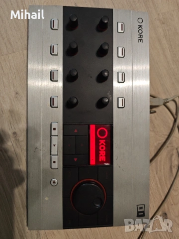 Native Instruments Kore 2 Controller USB MIDI контролер