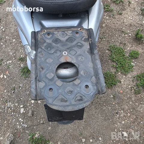 Piaggio Liberty Основа и скара за куфар , снимка 2 - Части - 55352986