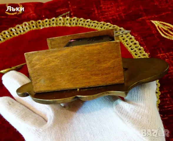 Бронзов стенен часовник с махало,бижу, снимка 5 - Антикварни и старинни предмети - 55364352