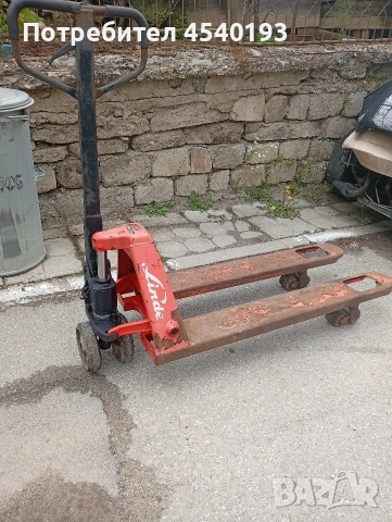 Палетна количка 