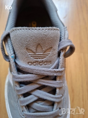 Нови оригинални маратонки Adidas естесвен велур, снимка 8 - Маратонки - 55164001