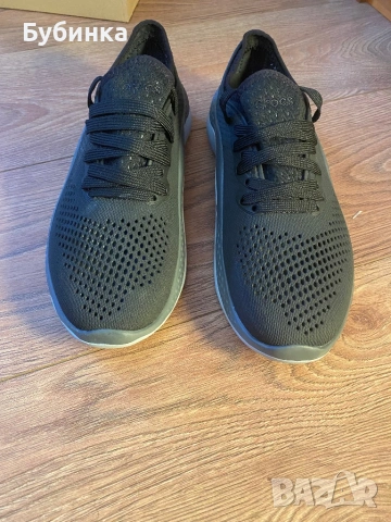 Чисто Нови маратонки на марка Crocs, снимка 2 - Маратонки - 54130985