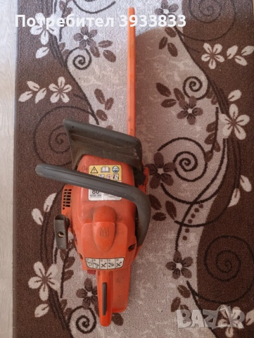 Продавам резачка Husqvarna 236 Torq, снимка 2 - Моторни триони/резачки - 55222596