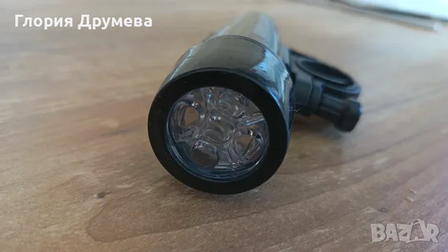 LED фар за велосипед, черен, размери 7x9 см, комплект със скоба, снимка 3 - Друга електроника - 55503453