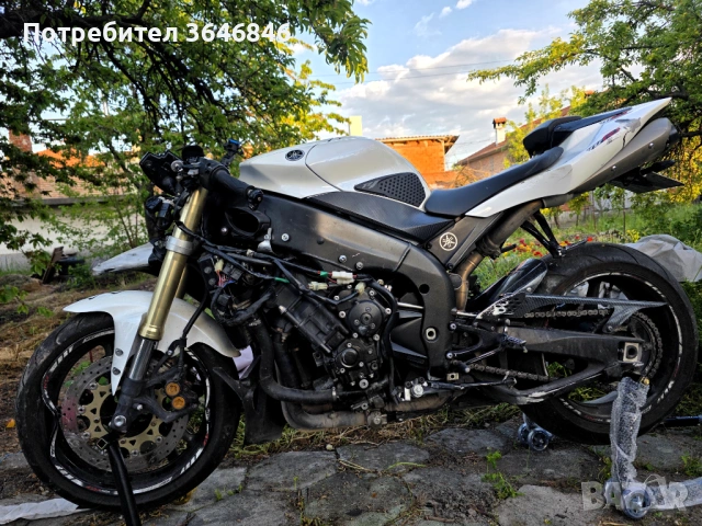 Yamaha Yzf R12005цяла