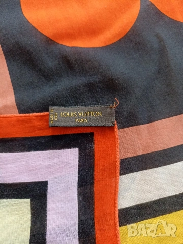 Оригинален шал Louis Vuitton, снимка 3 - Шалове - 54921824