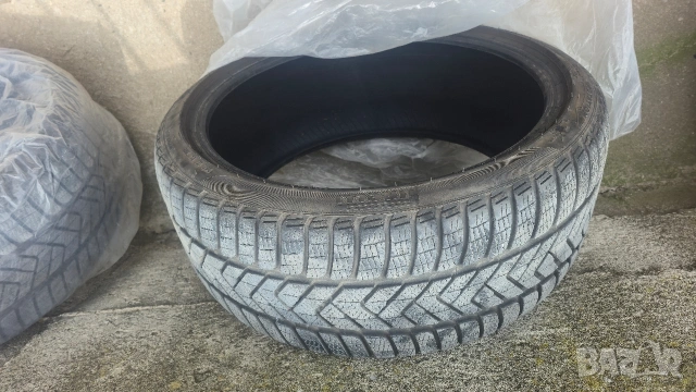 Гуми Pirelli 285/30 R20, снимка 2 - Гуми и джанти - 55251360