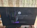 Продавам телевизор Toshiba-43",работещ,но с пукнат дисплей., снимка 1