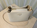 Нова дамска кожена чанта PUAFELI LY94 beige бежово кремаво еко кожа златна раница дръжки презрамки, снимка 7
