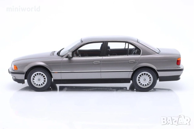 BMW 740i E38 1994 - мащаб 1:18 на KK-Scale моделът е нов в кутия, снимка 3 - Колекции - 54109322