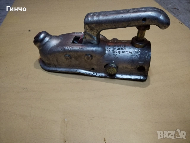 Лапа за теглич алко до 1600кг. 