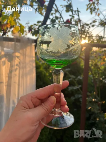 И последно за днес е зелено трио💚 Невероятно красив цвят, лозова декорация, снимка 3 - Чаши - 55670706